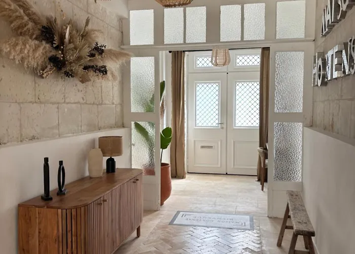 Maison Hortense 4 Etoiles Piscine Chauffee Et Sauna فيلة *